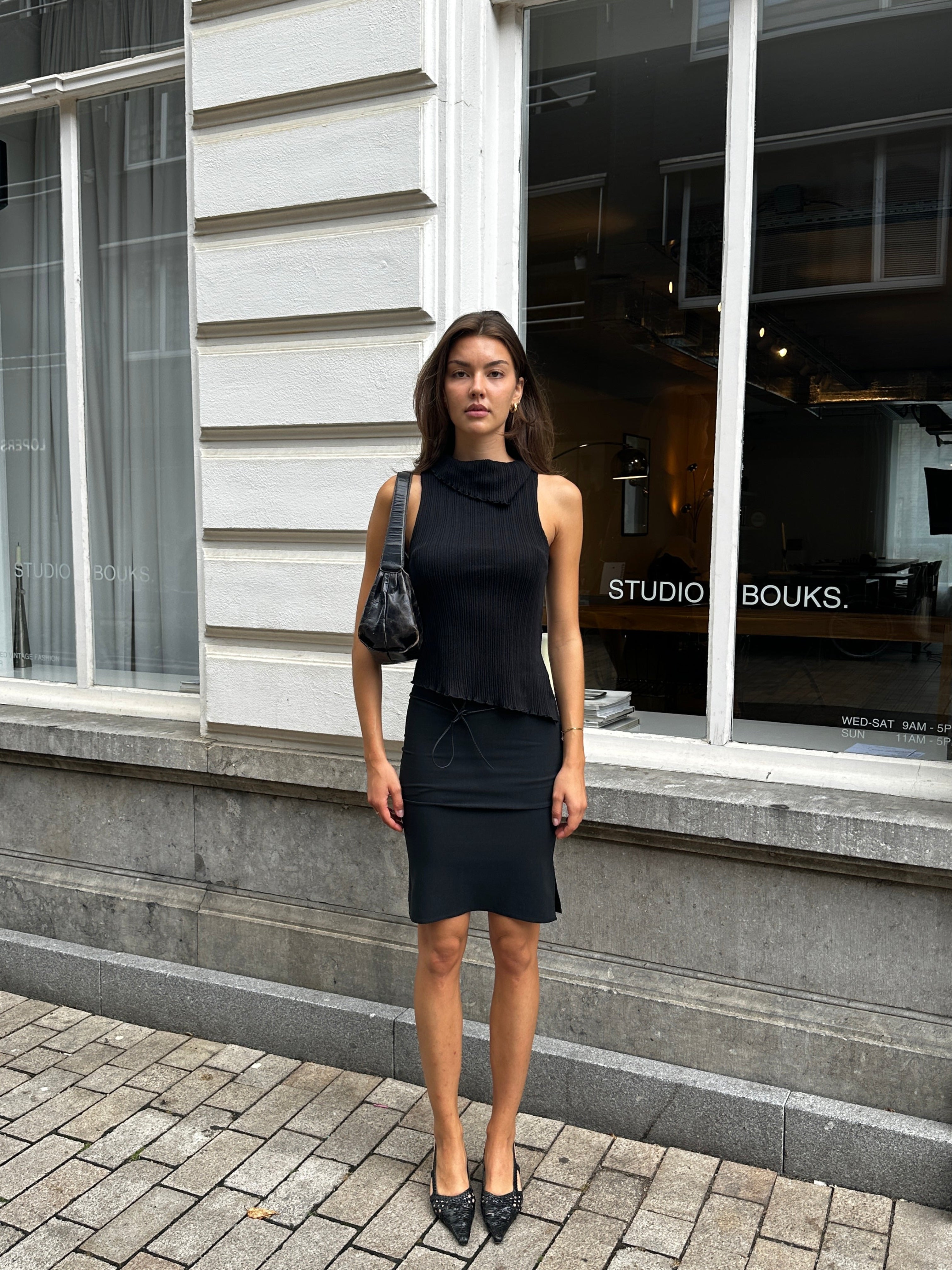 SKIRT WITH STRAP