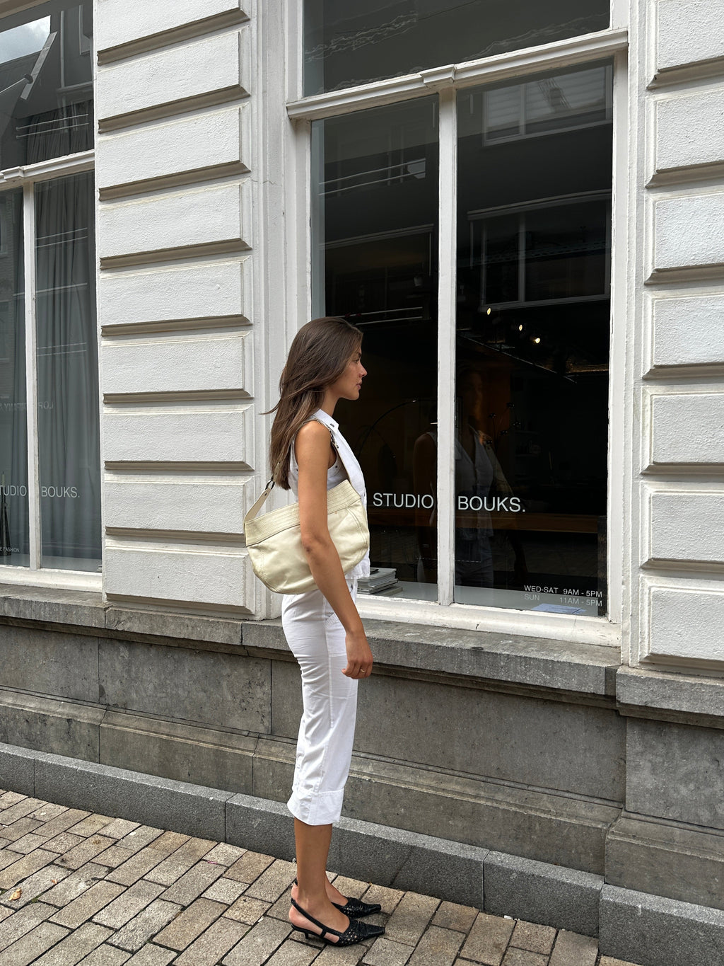 WHITE CAPRI