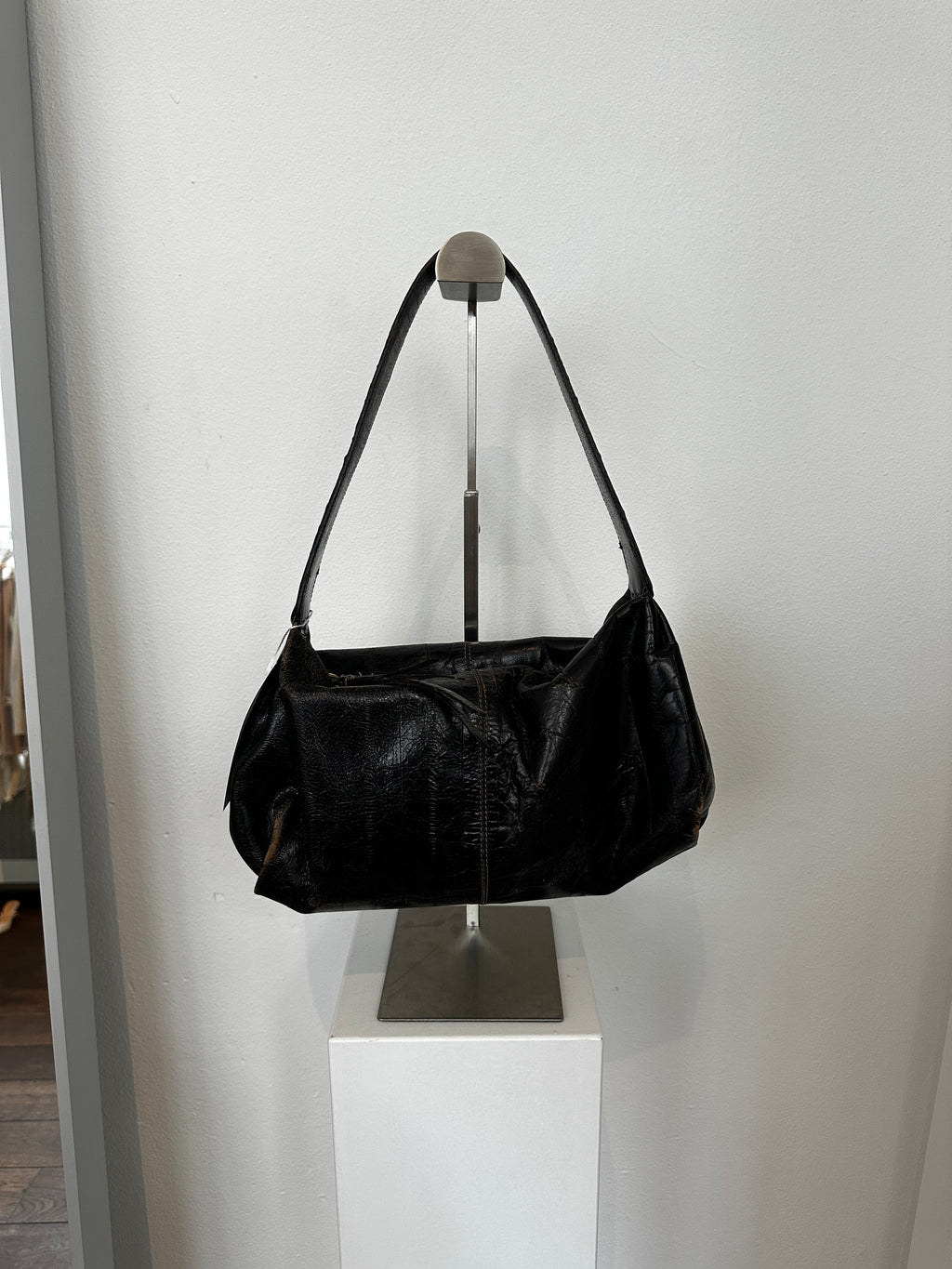 FADED LEATHER BAG