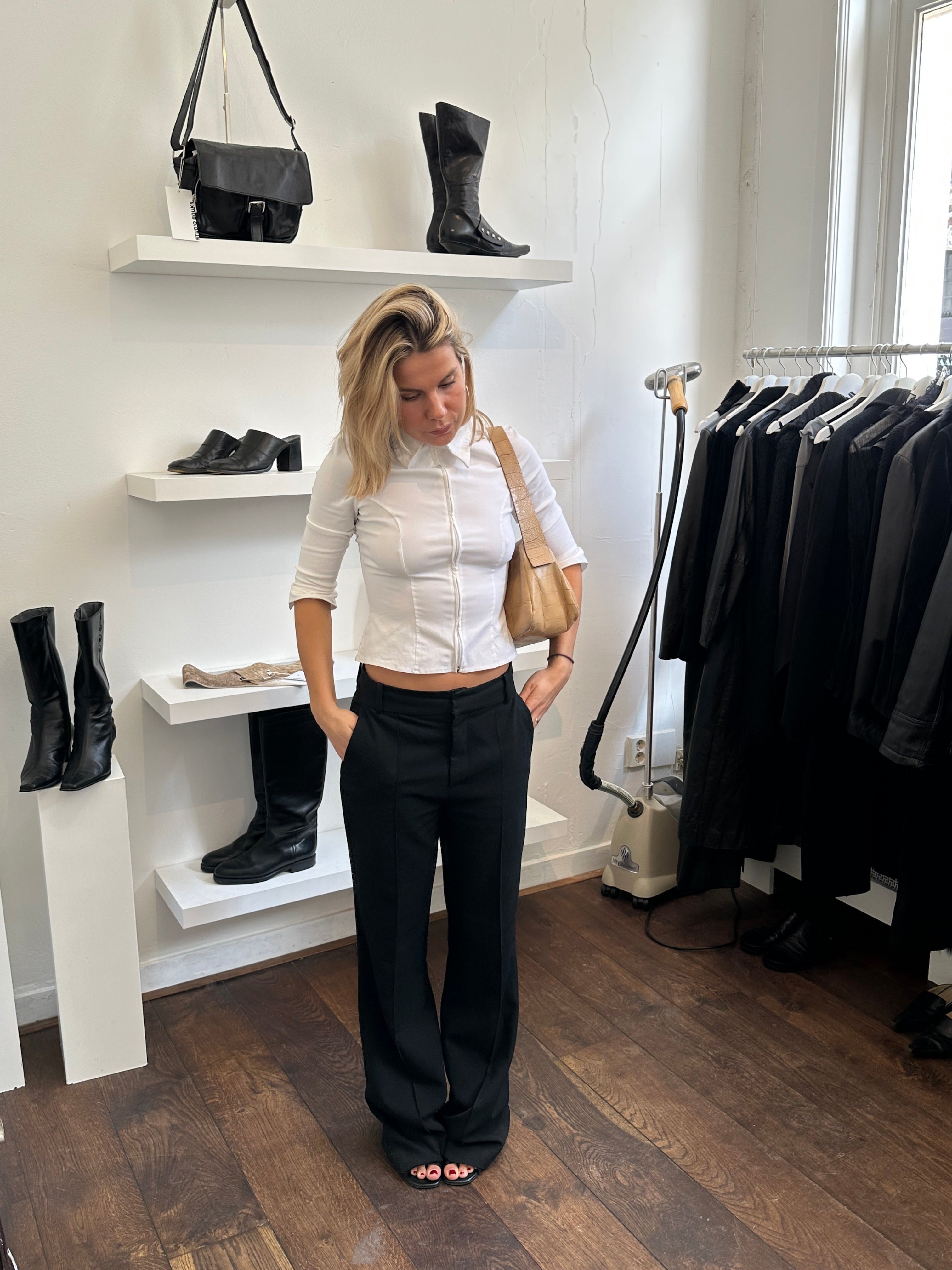 ZIP UP BLOUSE