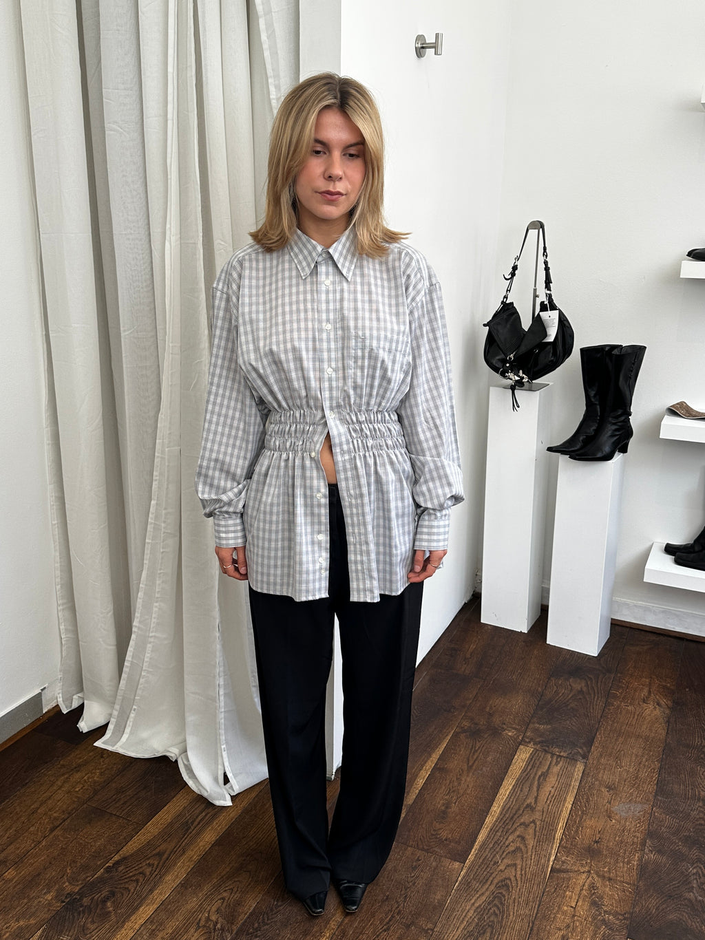 LIGHT GRAY FITTED SHIRT