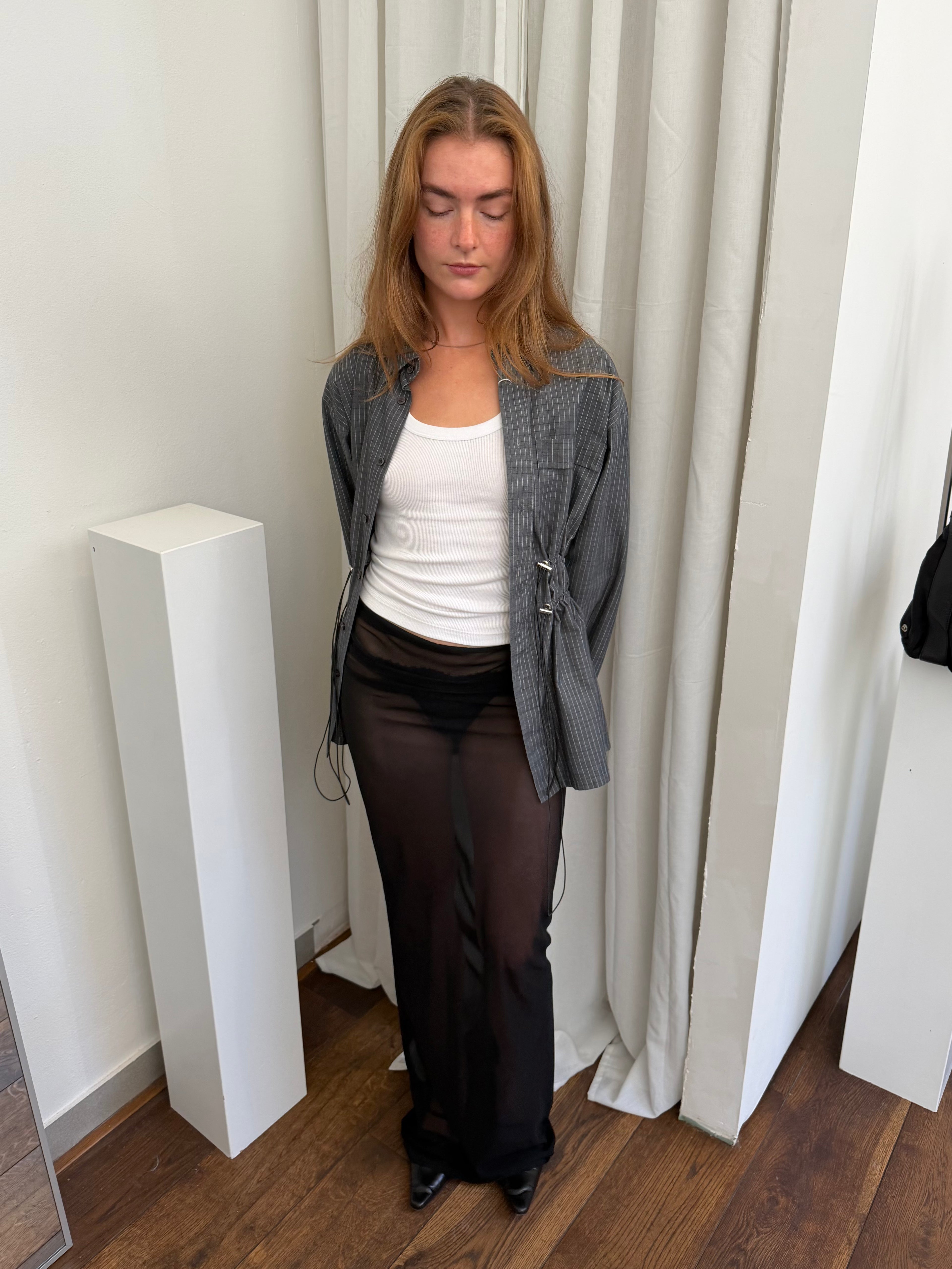 FITTED GREY BLOUSE